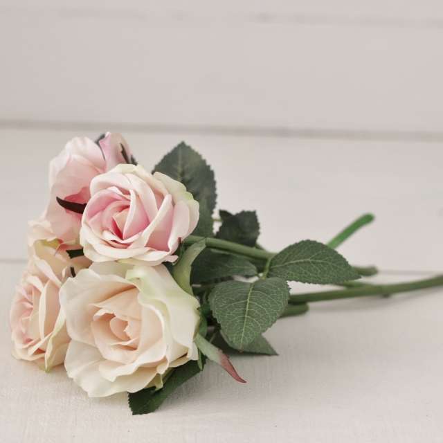Bouquets de roses anciennes artificielles romantiques