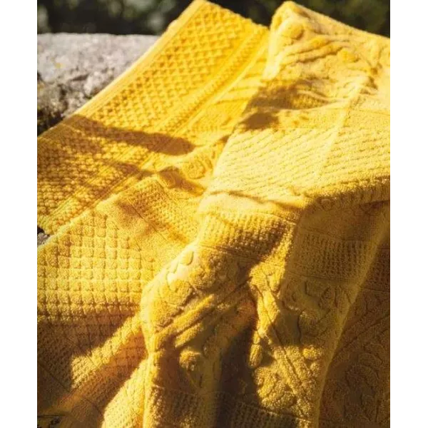 Grande Serviette De Bain Blanche Drap De Bain Uni Zoe Mimosa 100 X 180 Cm Vivaraise Serviette De Bain Grande Taille Blanche